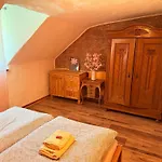Апартаменты Stilvolles Haus Mit 2 Baedern & Parkplatz, 75 Qm Innenstadt Кайзерслаутерн
