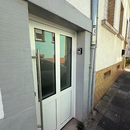 Apartmán Charmantes City-haus Mit Innenhof & Parkplatz *