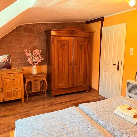 Apartment Stilvolles City Haus mit 2 Bädern&Parkplatz, 75 qm Innenstadt Kaiserslautern