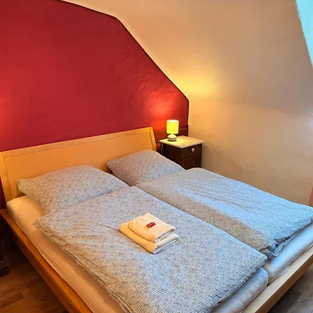 شقة Stilvolles Haus Mit 2 Baedern & Parkplatz, 75 Qm Innenstadt كايزرسلاوترن
