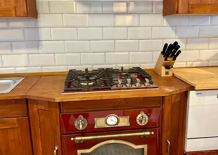 Stilvolles Haus Mit 2 Baedern & Parkplatz, 75 Qm Innenstadt *