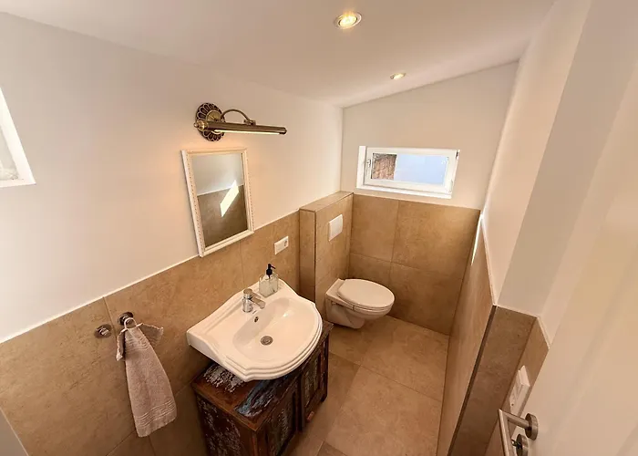 公寓 Stilvolles Haus Mit 2 Baedern & Parkplatz, 75 Qm Innenstadt *