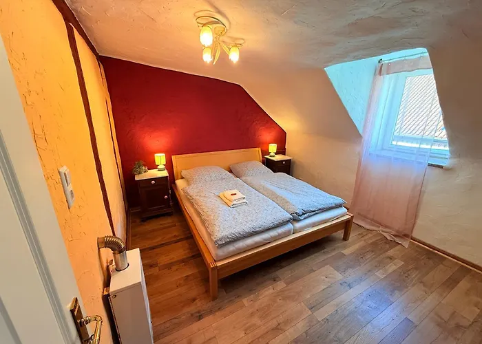 Stilvolles Haus Mit 2 Baedern & Parkplatz, 75 Qm Innenstadt