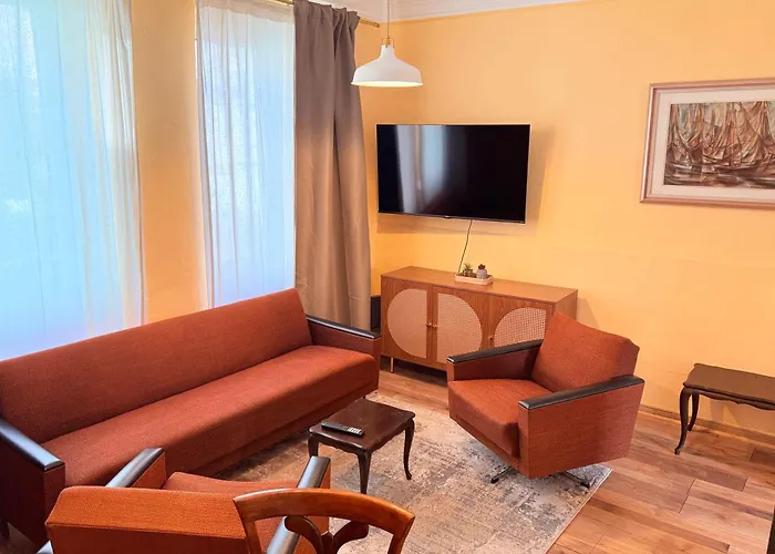 Stilvolles Haus Mit 2 Baedern & Parkplatz, 75 Qm Innenstadt *