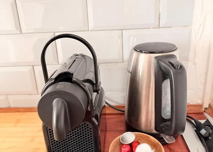 Stilvolles Haus Mit 2 Baedern & Parkplatz, 75 Qm Innenstadt 公寓 *