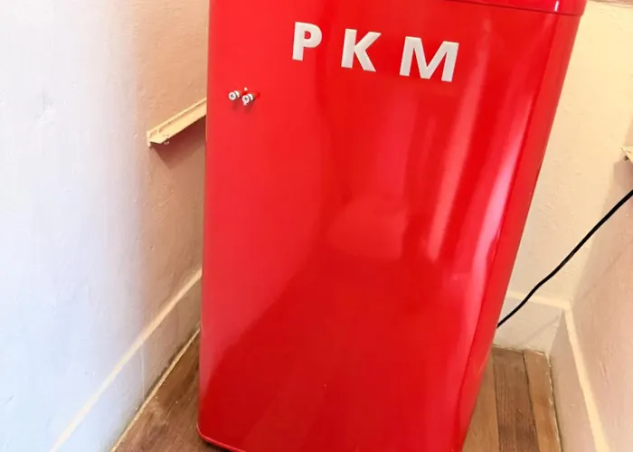 Stilvolles Haus Mit 2 Baedern & Parkplatz, 75 Qm Innenstadt 凯撒斯劳滕